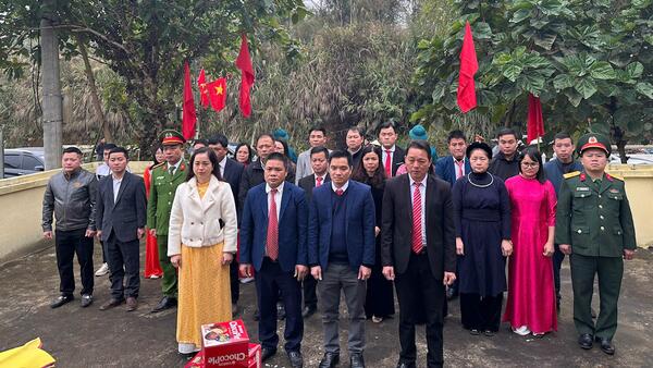 Dâng hương các Nhà bia tưởng niệm các liệt sĩ nhân dịp Tết Nguyên đán Bính Ngọ năm 2026