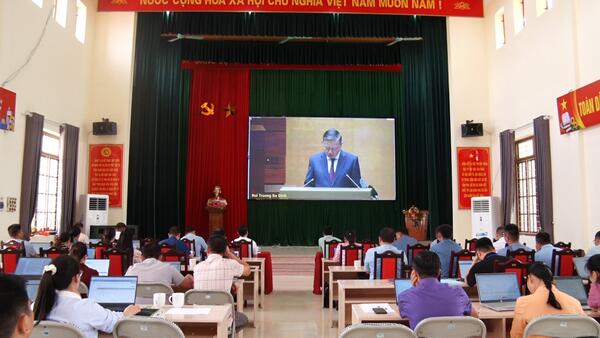 XÃ QUỐC VIỆT THAM DỰ HỘI NGHỊ TRỰC TUYẾN TOÀN QUỐC NGHIÊN CỨU, HỌC TẬP, QUÁN TRIỆT VÀ TRIỂN KHAI THỰC HIỆN NGHỊ QUYẾT HỘI NGHỊ LẦN THỨ BA BAN CHẤP HÀNH TRUNG ƯƠNG ĐẢNG KHÓA XIV